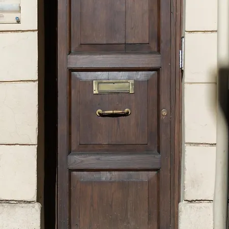 Metro Cavour 200m Coliseum